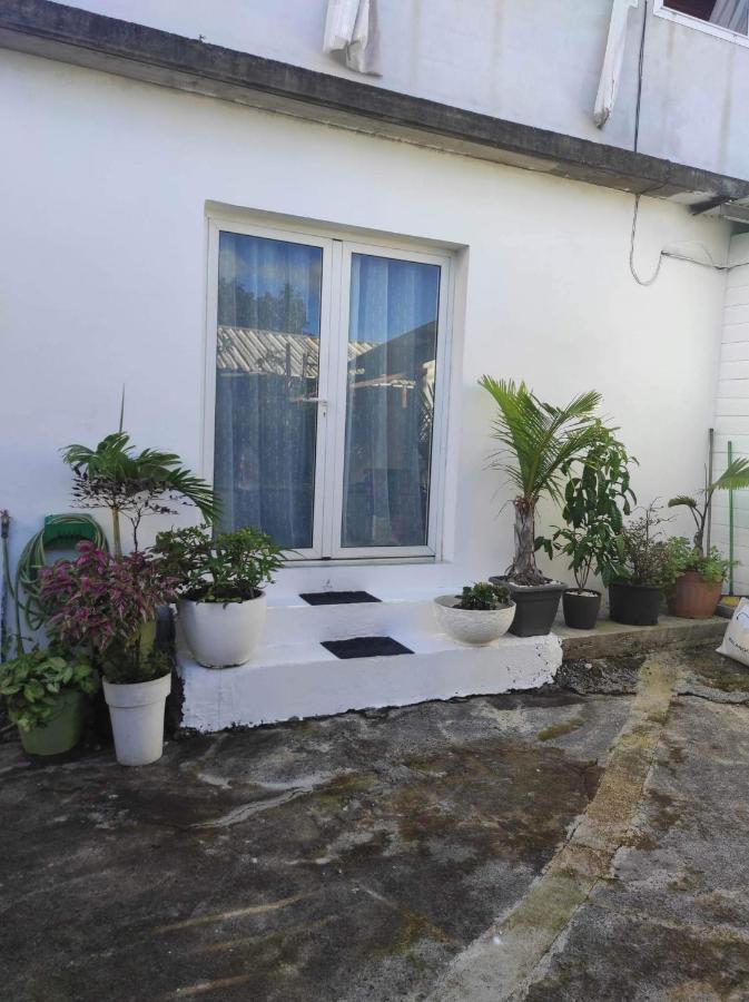 Location Saisonniere Les Bibassiers Apartamento Le Tampon Exterior foto
